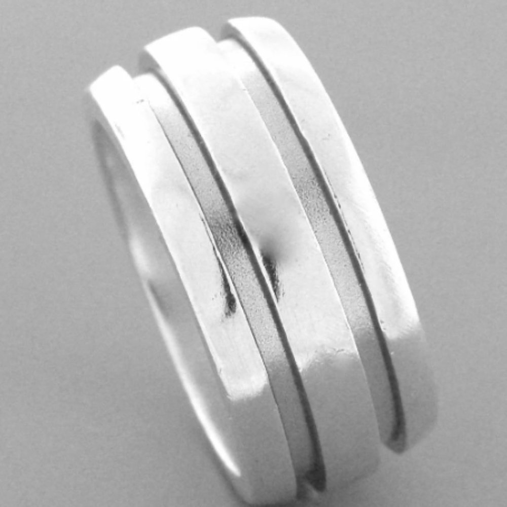 NEVER WORN!! Stunning Sterling Silver Tiffany & Co. Atlas Ring, Size 5.5